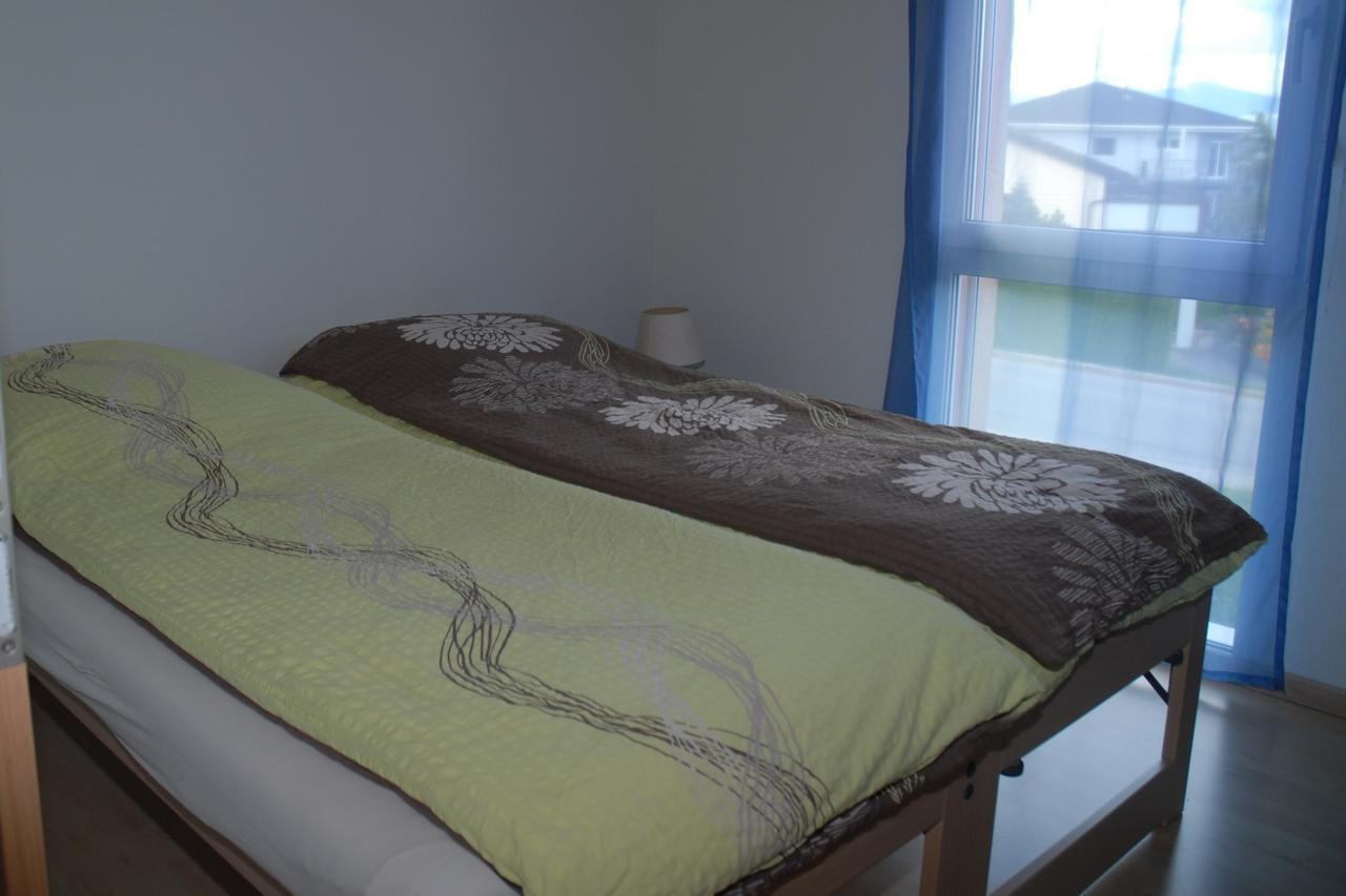 Les Geneveys-sur-Coffrane Appartment Aux Lilas מראה חיצוני תמונה